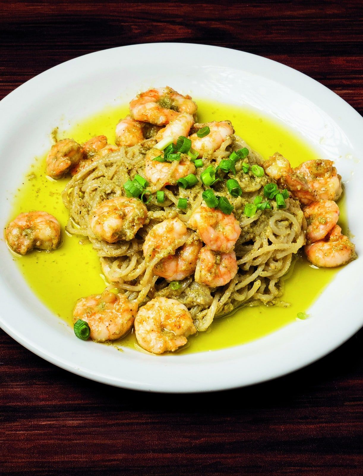 Spaghetti mit Pesto und Garnelen